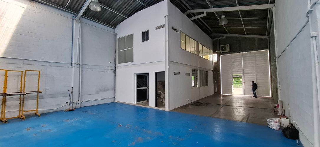 Bodega en arriendo en San Nicolas, Cali, 450 m² · foto 9 de 13