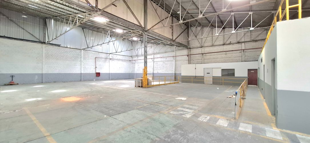 Bodega en arriendo en Troncal, Cali, 750 m² · foto 3 de 13