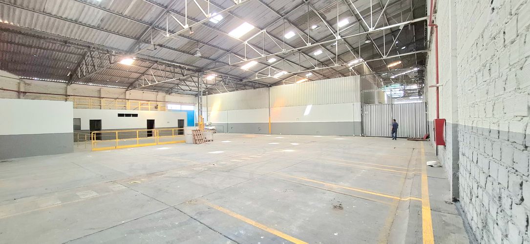 Bodega en arriendo en Troncal, Cali, 750 m² · foto 10 de 13