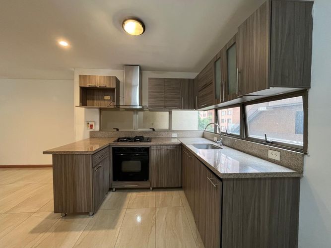 Apartamento de 3 alcobas en arriendo en El Poblado, Medellín, 137 m² · foto 6 de 20