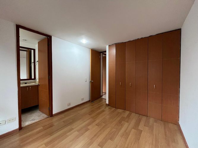 Apartamento de 3 alcobas en arriendo en El Poblado, Medellín, 137 m² · foto 14 de 20