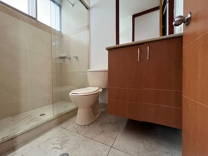 Apartamento de 3 alcobas en arriendo en El Poblado, Medellín, 137 m² · foto 17 de 20