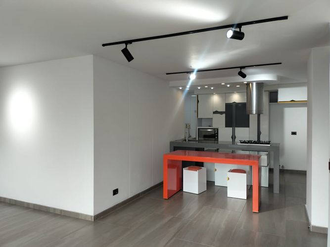 Apartamento de 2 alcobas en arriendo en El Poblado, Medellín, 75 m² · foto 3 de 16