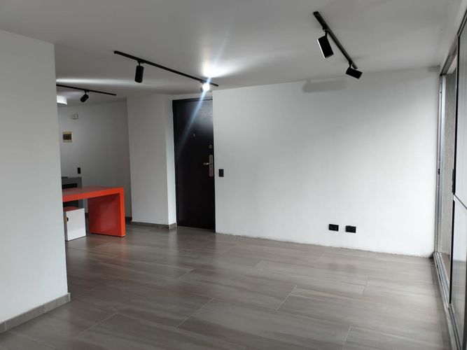 Apartamento de 2 alcobas en arriendo en El Poblado, Medellín, 75 m² · foto 8 de 16