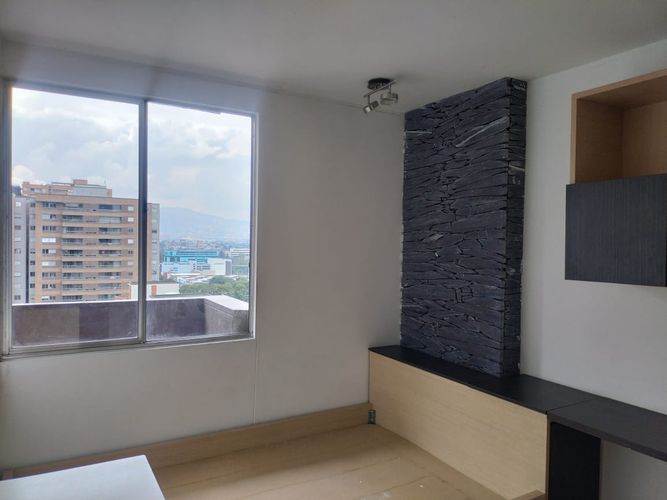 Apartamento de 2 alcobas en arriendo en El Poblado, Medellín, 75 m² · foto 13 de 16