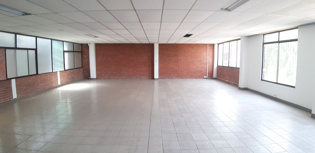 Bodega en arriendo en Brisas De Los Alamos, Cali, 600 m² · foto 12 de 22