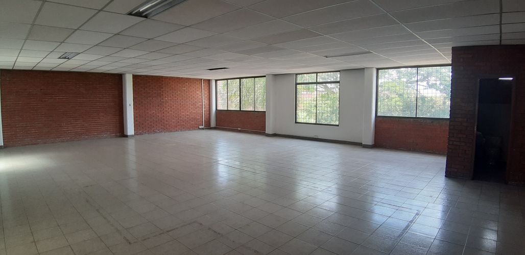 Bodega en arriendo en Brisas De Los Alamos, Cali, 600 m² · foto 15 de 22