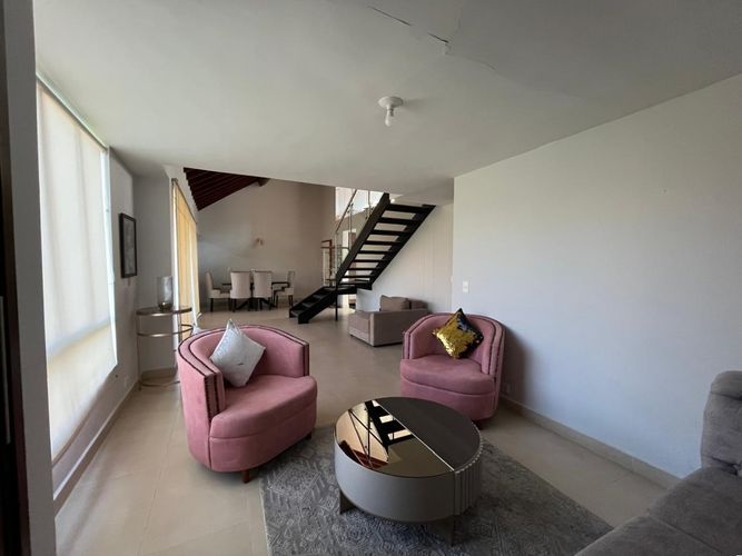 Apartamento de 3 alcobas en arriendo en El Poblado, Medellín, 160 m² · foto 2 de 18