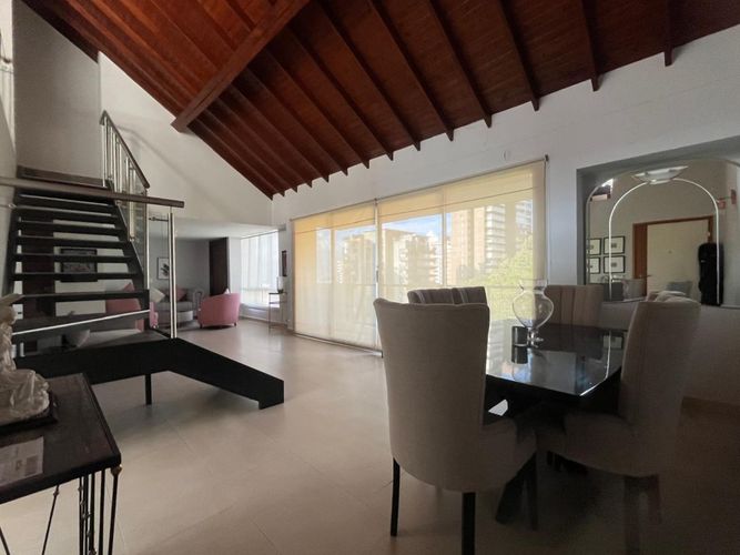 Apartamento de 3 alcobas en arriendo en El Poblado, Medellín, 160 m² · foto 3 de 18