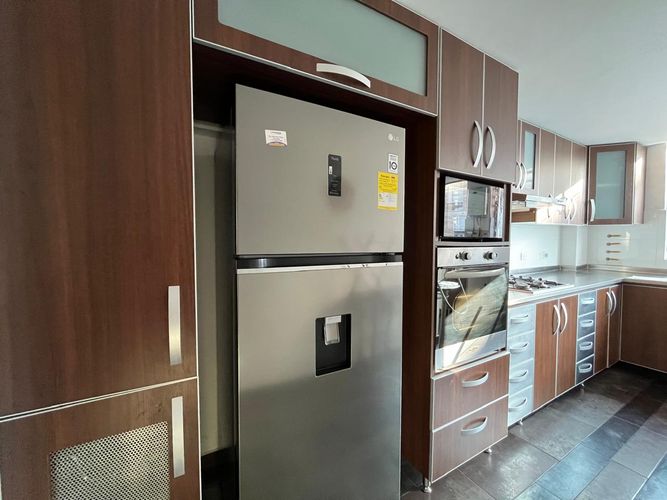 Apartamento de 3 alcobas en arriendo en El Poblado, Medellín, 160 m² · foto 5 de 18