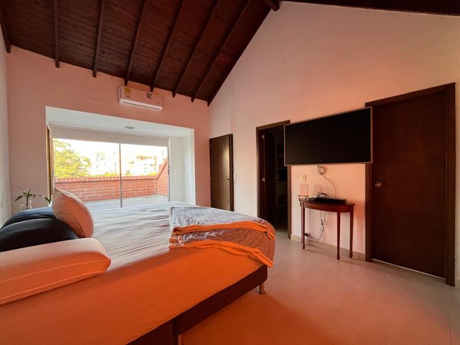Apartamento de 3 alcobas en arriendo en El Poblado, Medellín, 160 m² · foto 7 de 18