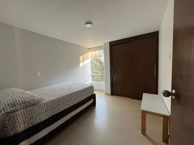 Apartamento de 3 alcobas en arriendo en El Poblado, Medellín, 160 m² · foto 9 de 18
