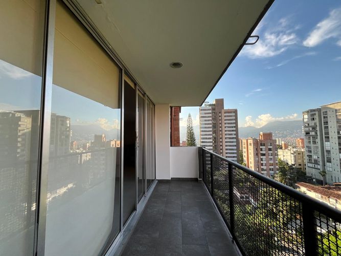 Apartamento de 3 alcobas en arriendo en El Poblado, Medellín, 160 m² · foto 17 de 18