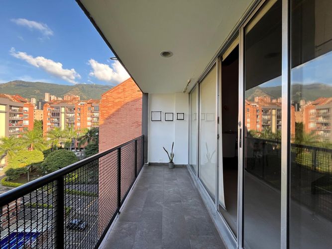 Apartamento de 3 alcobas en arriendo en El Poblado, Medellín, 160 m² · foto 18 de 18