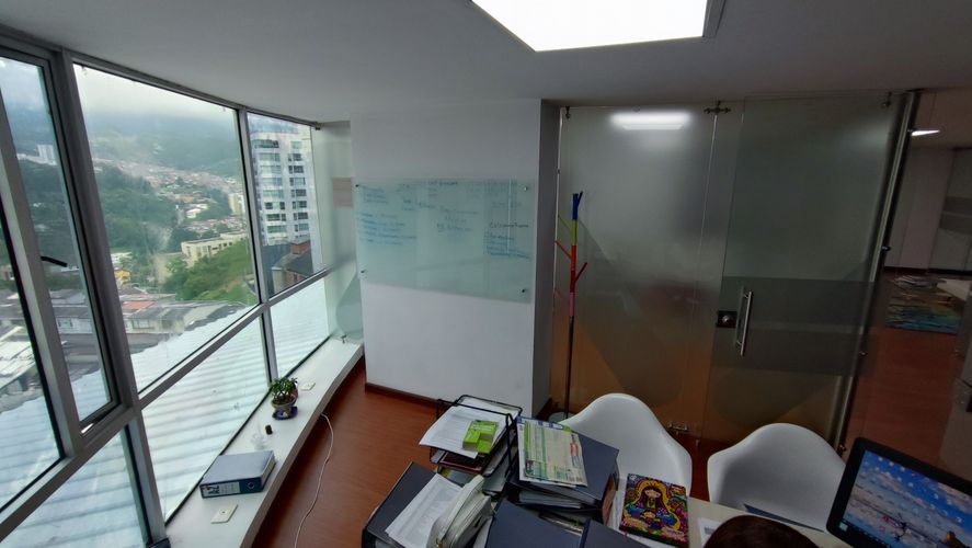 Oficina en venta en Cable, Manizales, 127 m² · foto 8 de 17