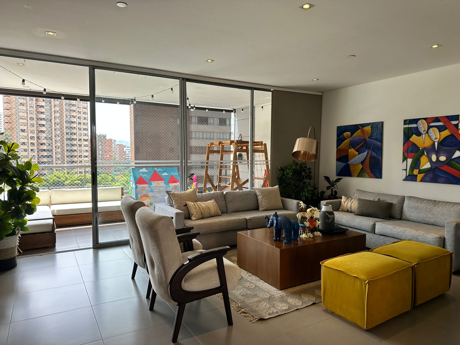 Apartamento en venta en Alejandria, Medellín · foto 2 de 14