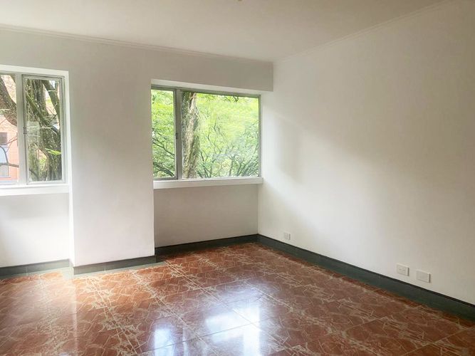 Apartamento de 3 alcobas en arriendo en El Castillo, Medellín, 128 m² · foto 6 de 15