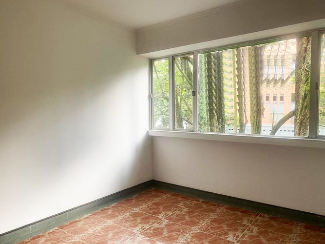 Apartamento de 3 alcobas en arriendo en El Castillo, Medellín, 128 m² · foto 10 de 15