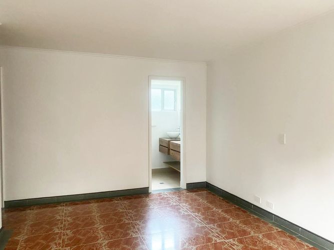 Apartamento de 3 alcobas en arriendo en El Castillo, Medellín, 128 m² · foto 12 de 15