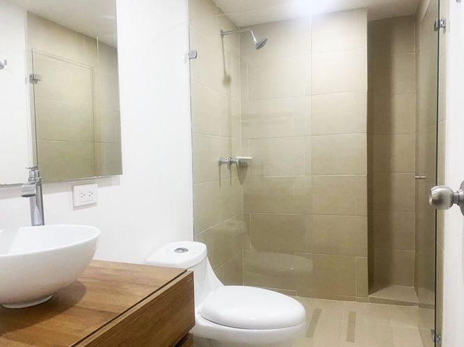 Apartamento de 3 alcobas en arriendo en El Castillo, Medellín, 128 m² · foto 14 de 15