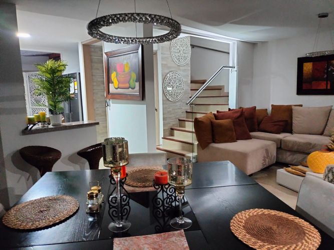 Casa de 4 alcobas en venta en Cañasgordas, Cali, 227 m² · foto 2 de 24
