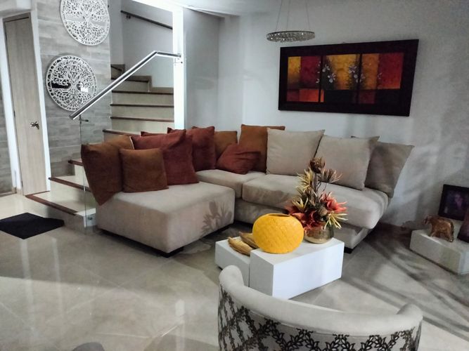 Casa de 4 alcobas en venta en Cañasgordas, Cali, 227 m² · foto 4 de 24