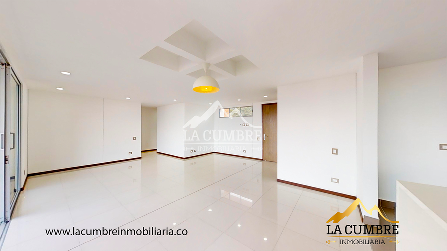Apartamento de 3 alcobas en arriendo en La Calera, Medellín, 180 m² · foto 3 de 18