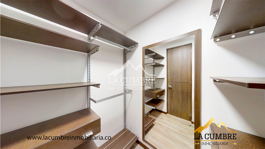 Apartamento de 3 alcobas en arriendo en La Calera, Medellín, 180 m² · foto 13 de 18