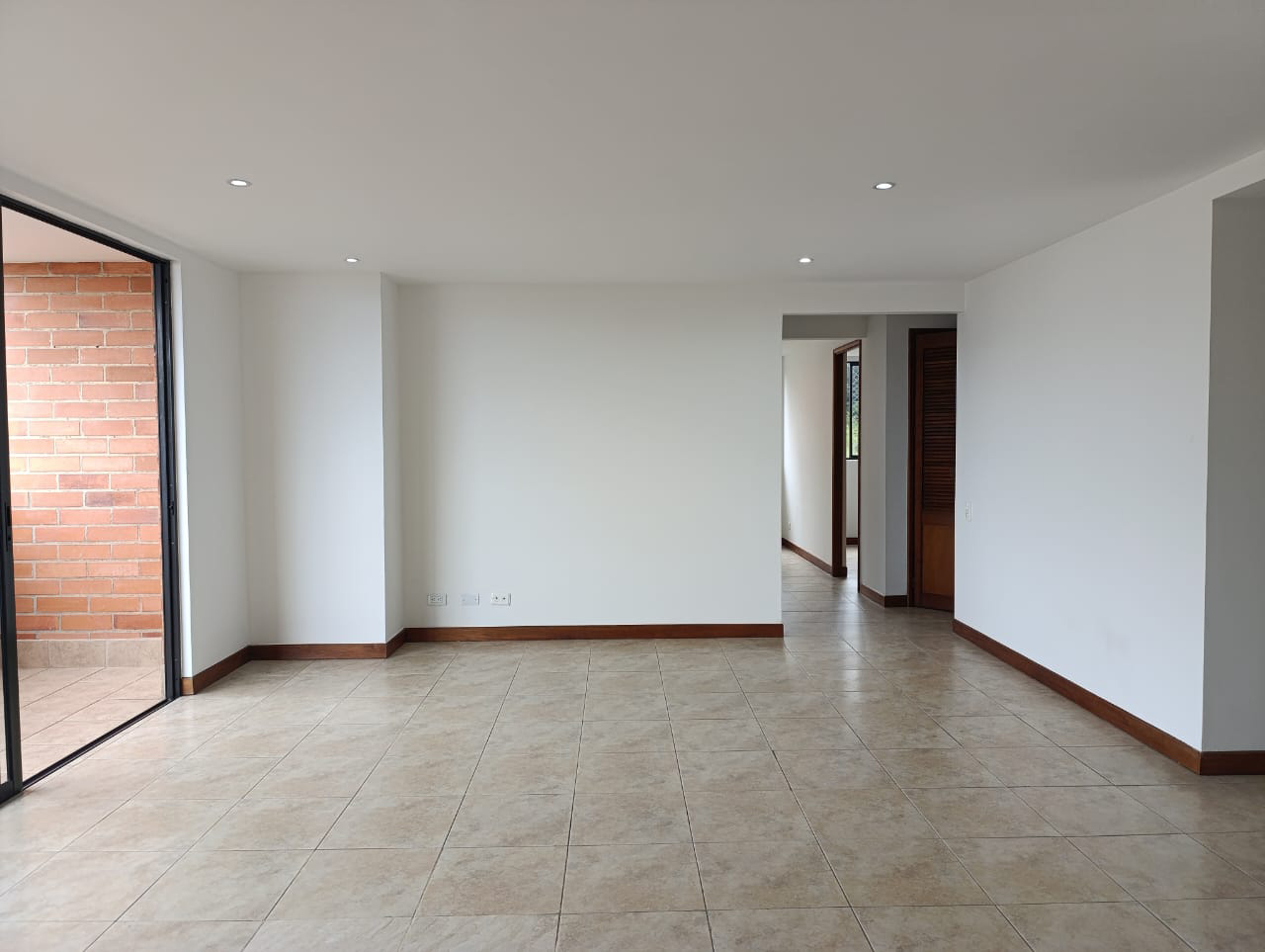 Apartamento en venta en El Poblado, Medellín · foto 2 de 19