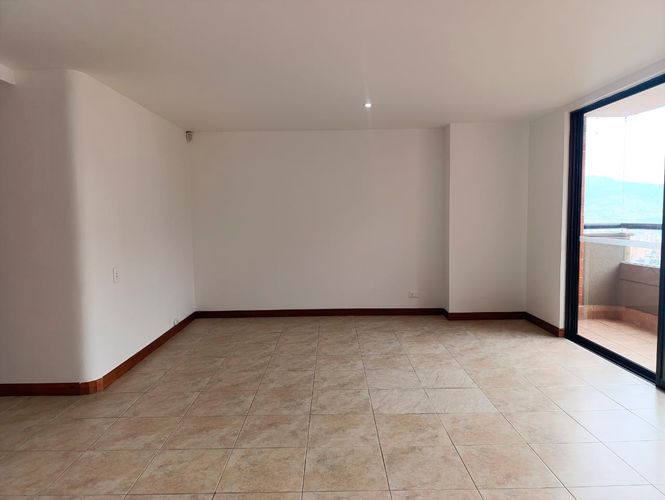 Apartamento en venta en El Poblado, Medellín · foto 4 de 19