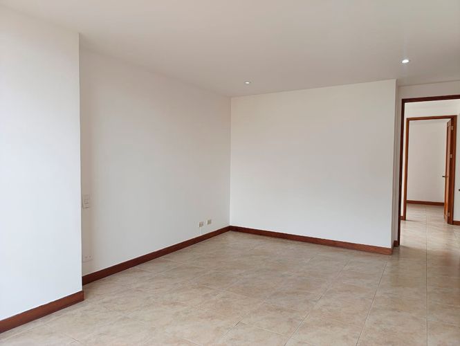 Apartamento en venta en El Poblado, Medellín · foto 5 de 19