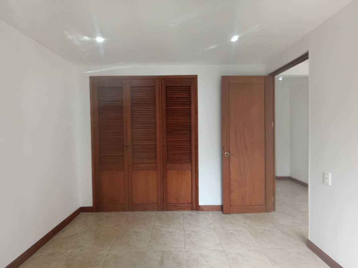 Apartamento en venta en El Poblado, Medellín · foto 11 de 19