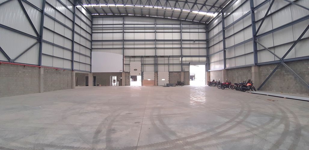Bodega en arriendo en Zona Industrial, Yumbo, 1400 m² · foto 3 de 24
