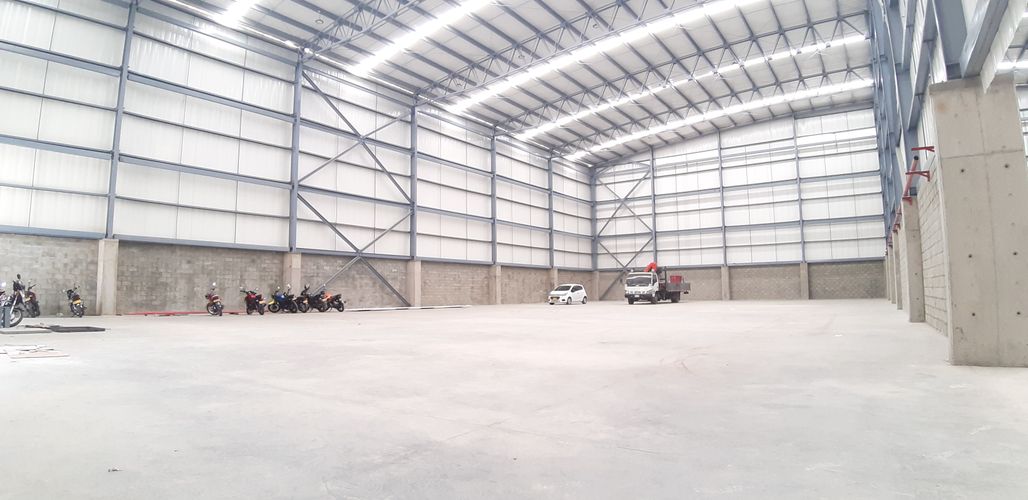 Bodega en arriendo en Zona Industrial, Yumbo, 1400 m² · foto 23 de 24
