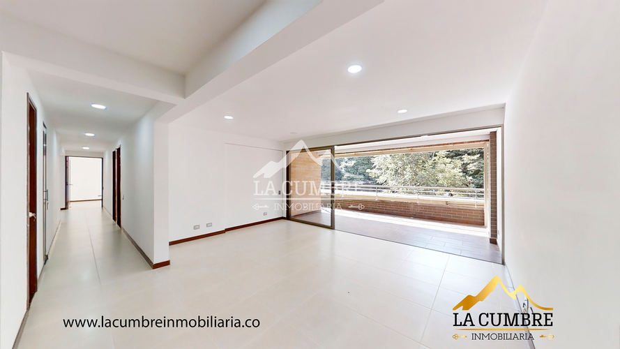 Apartamento de 3 alcobas en arriendo en La Florida, Medellín, 206 m² · foto 2 de 19