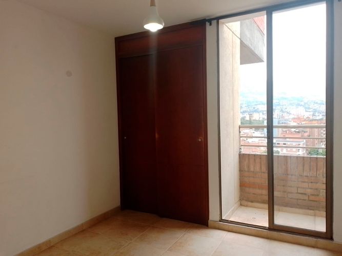Apartamento de 3 alcobas en arriendo en Laureles, Medellín, 104 m² · foto 10 de 18
