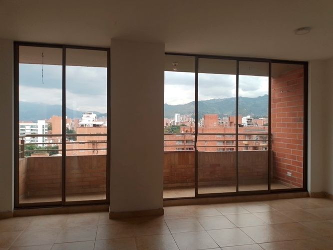 Apartamento de 3 alcobas en arriendo en Laureles, Medellín, 104 m² · foto 15 de 18