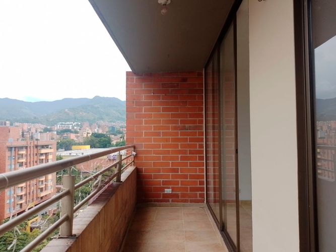 Apartamento de 3 alcobas en arriendo en Laureles, Medellín, 104 m² · foto 18 de 18