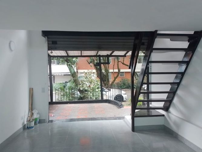 Local en arriendo en Laureles, Medellín, 80 m² · foto 3 de 16
