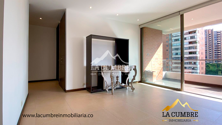 Apartamento de 3 alcobas en arriendo en La Florida, Medellín, 135 m² · foto 2 de 14