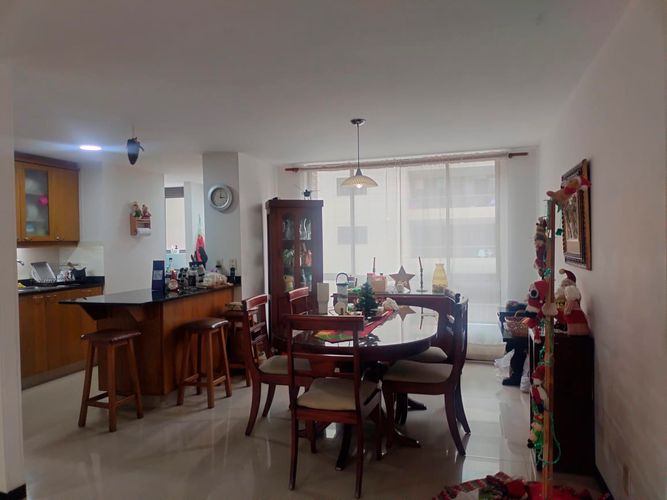 Apartamento de 4 alcobas en arriendo en Loma Benedictinos, Envigado, 167 m² · foto 4 de 17