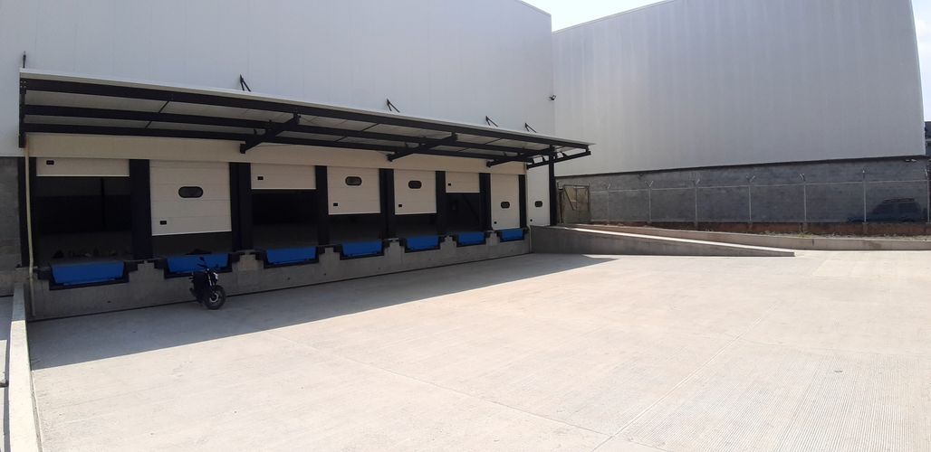 Bodega en arriendo en Brisas De Los Alamos, Cali, 1800 m² · foto 19 de 24