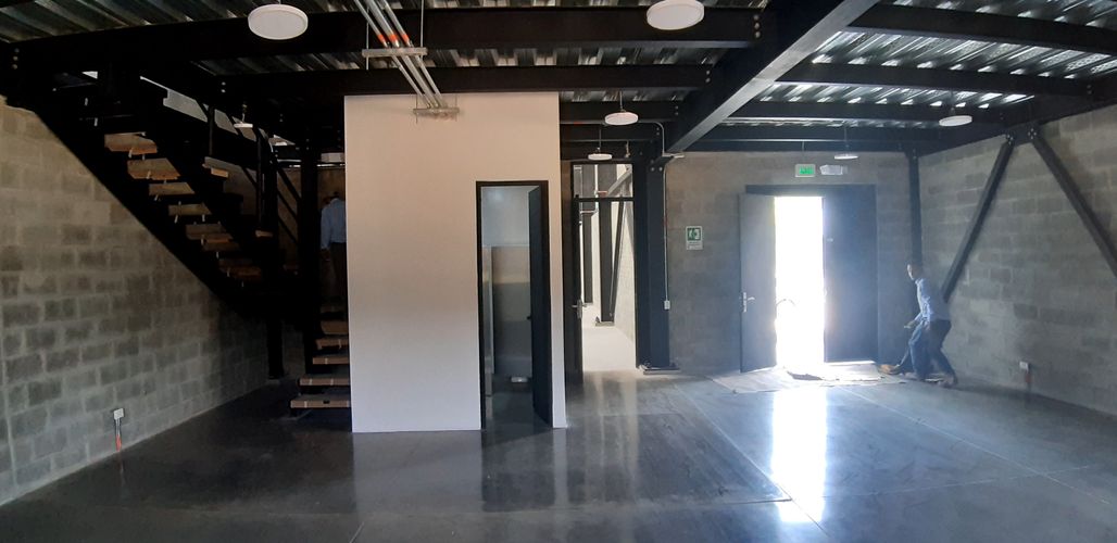 Bodega en arriendo en Brisas De Los Alamos, Cali, 1800 m² · foto 21 de 24