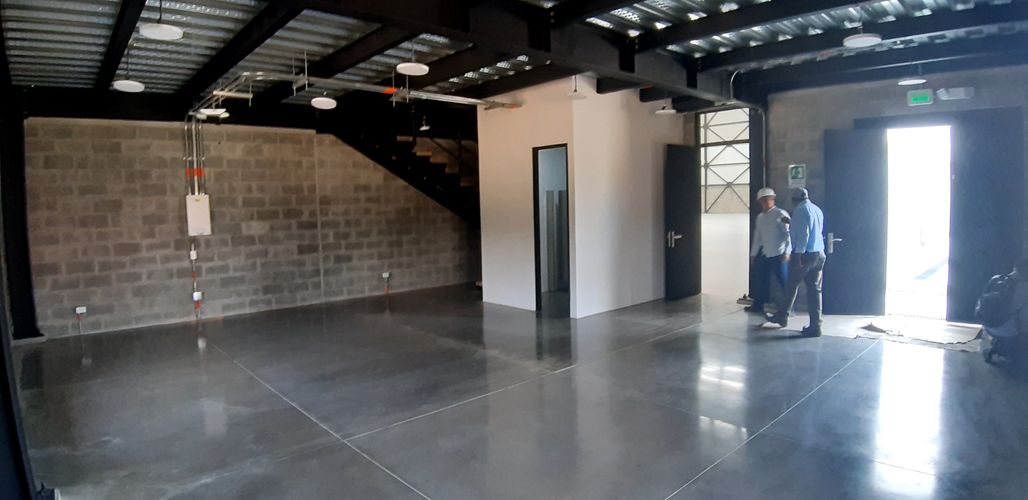 Bodega en arriendo en Brisas De Los Alamos, Cali, 1800 m² · foto 23 de 24
