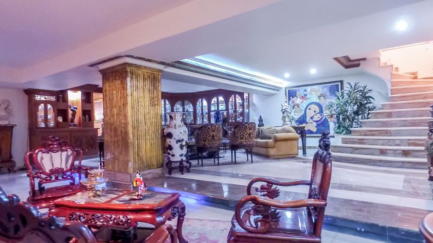 Casa de 4 alcobas en venta en El Poblado, Medellín, 700 m² · foto 3 de 20