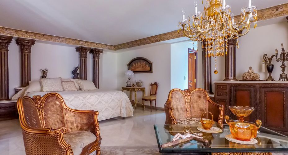 Casa de 4 alcobas en venta en El Poblado, Medellín, 700 m² · foto 12 de 20