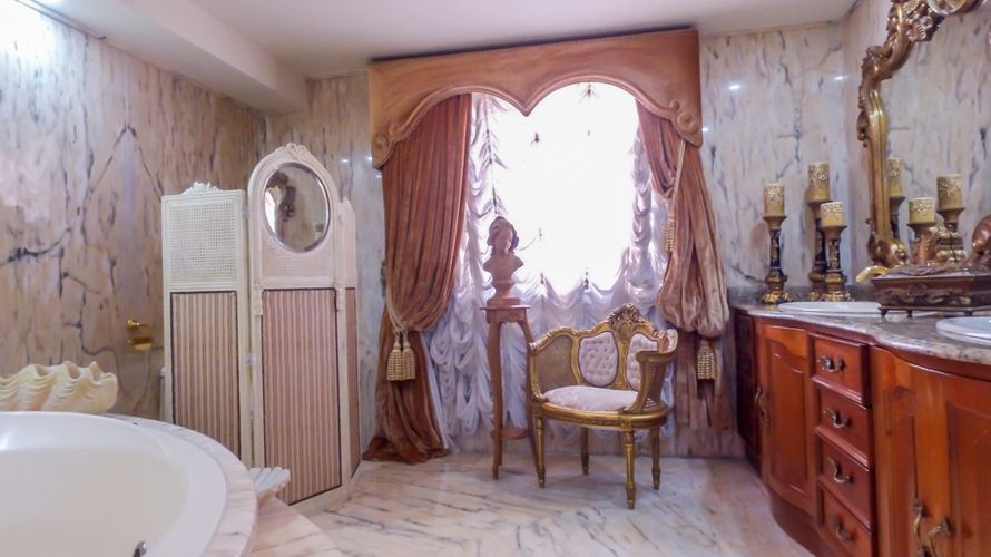 Casa de 4 alcobas en venta en El Poblado, Medellín, 700 m² · foto 15 de 20