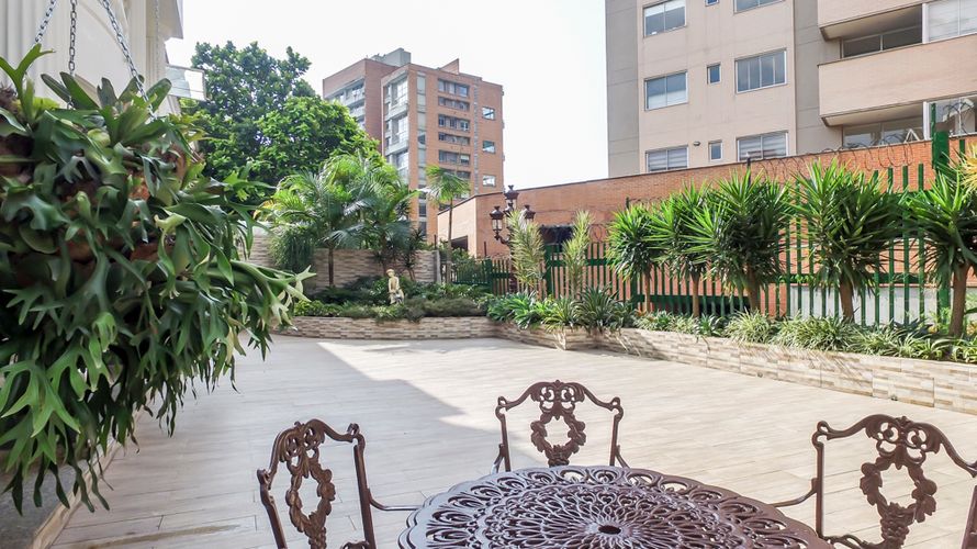 Casa de 4 alcobas en venta en El Poblado, Medellín, 700 m² · foto 20 de 20