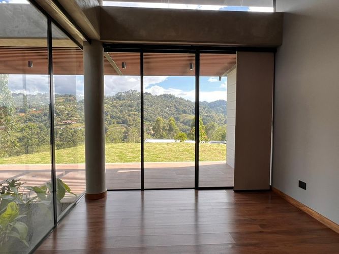 Casa de 3 alcobas en venta en El Retiro, 450 m² · foto 7 de 19