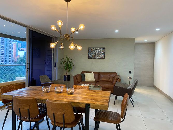 Apartamento de 3 alcobas en arriendo en La Florida, Medellín, 157 m² · foto 2 de 19
